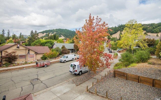 Building Photo - 5204 Piedmont Dr