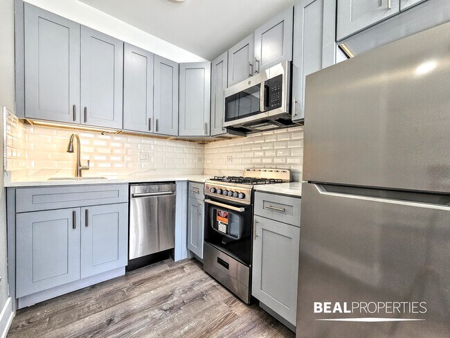 Foto del edificio - 505 W Belmont Ave