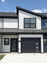 Building Photo - 1605 Jonathan Wade Cir