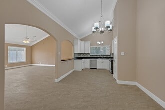 Building Photo - 2910 Norwich St