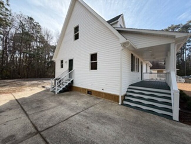 Building Photo - 3 bedroom long term Rental in Manteo