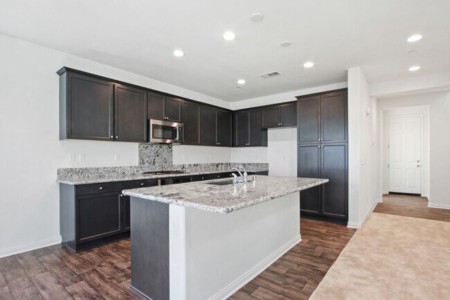 Foto del edificio - 16435 Globetrotter Ave