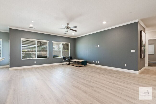 Building Photo - Beautiful Next Gen home!