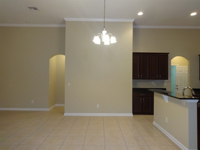Building Photo - 163 Puritan Road