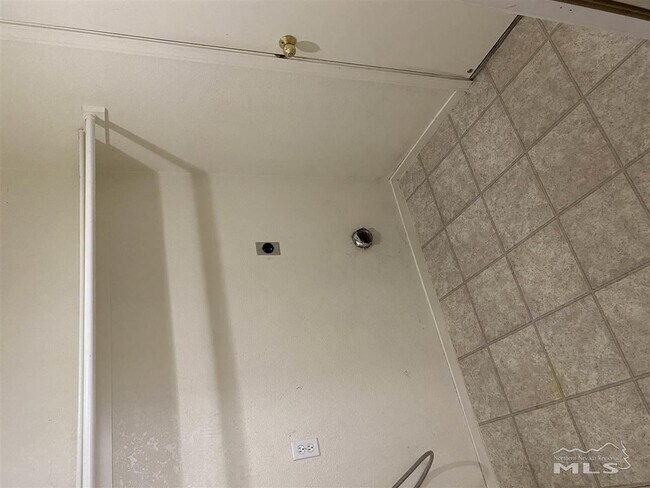 Building Photo - 1676 Sierra Highlands Dr