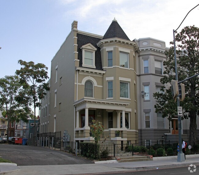 Foto del edificio - 1531 Park Rd NW