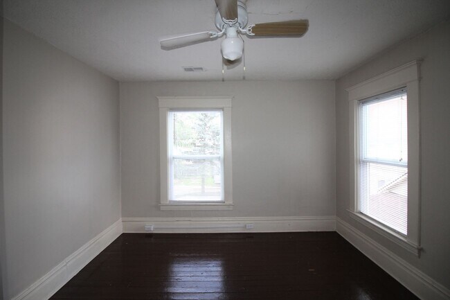 Foto del edificio - 3 bed -1.5 bath house near GVSU Pew Campus.