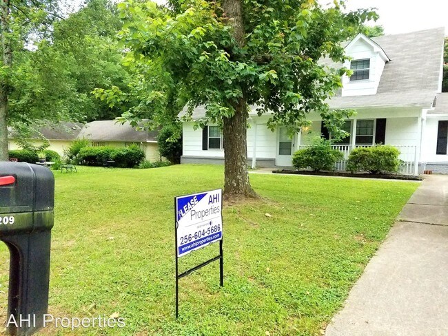 Foto del edificio - 3209 Clifford Rd NW