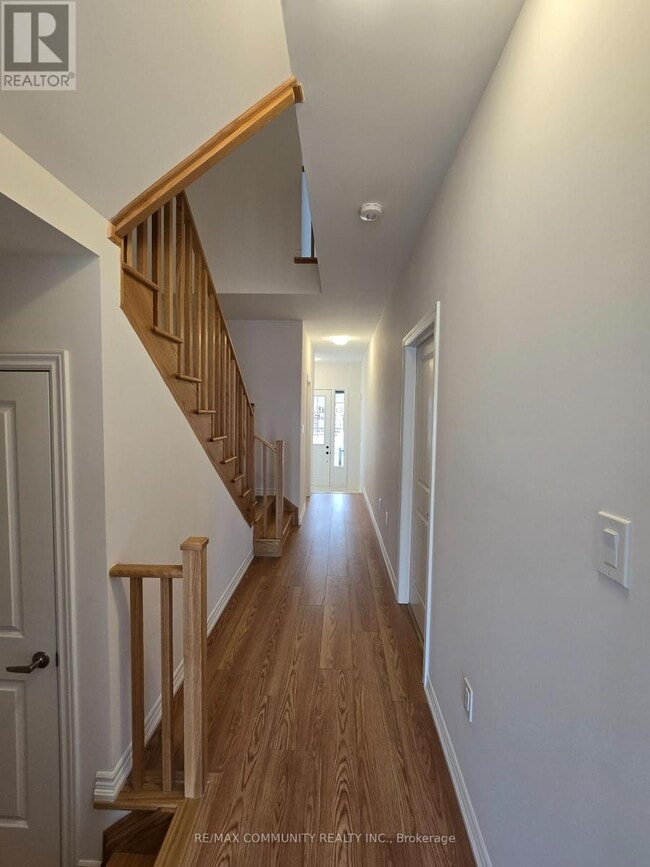 Building Photo - 751 Carpenter Trl