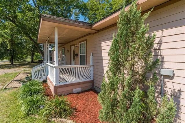 Foto del edificio - 301 W Austin Ave