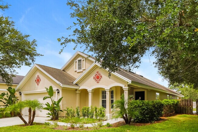 Building Photo - 1094 Moosehead Dr
