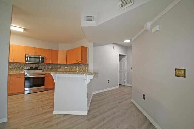 Foto del edificio - 170 SW Peacock Blvd