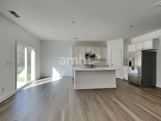 Foto del edificio - 3509 Jefferson Cor Ln