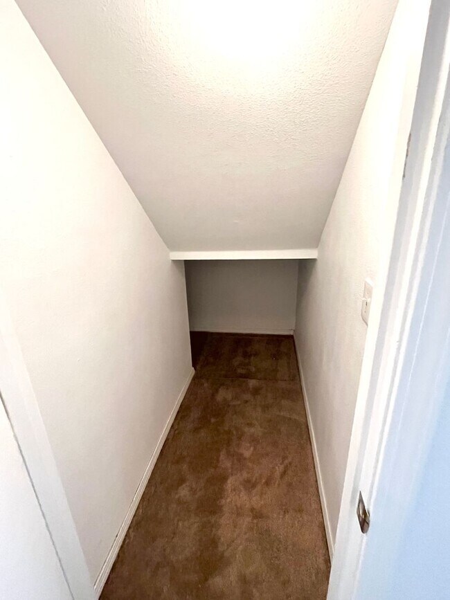 Building Photo - Centennial Neighborhood Newer Construction 2-Story Home with Attached Garage, Huge Fenced Yard!