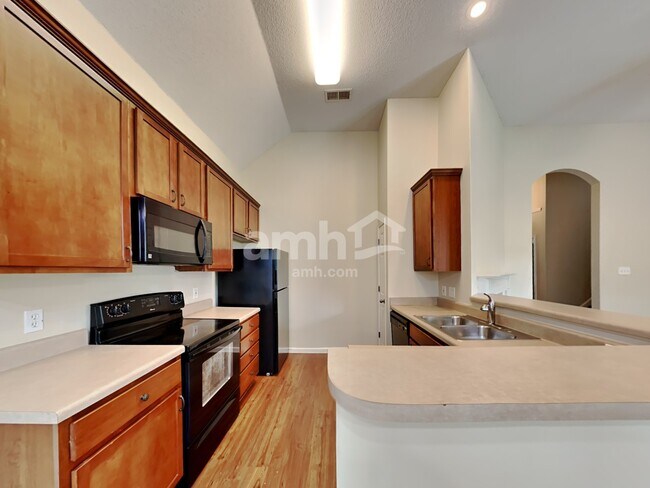Foto del edificio - 4607 Orange Tulip Dr