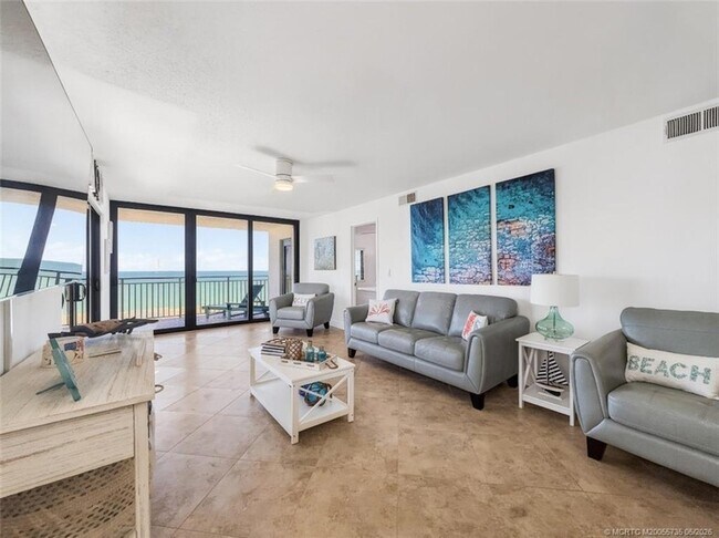 Building Photo - 10102 S Ocean Dr