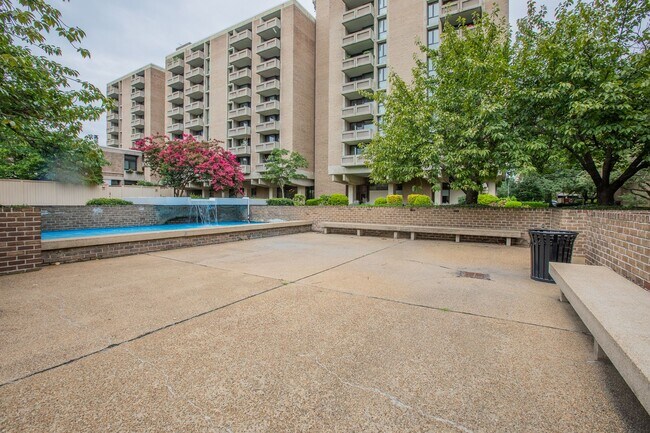 Building Photo - Charming Studio Condo in Southwest Waterfr...