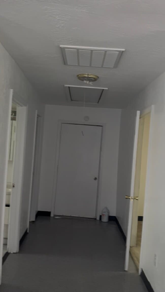 Foto del edificio - 1082 Horseshoe Rd