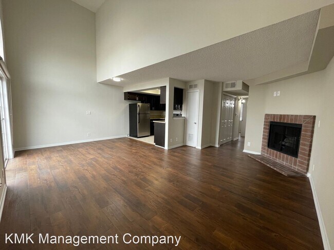 Building Photo - 4070 Redwood Ave