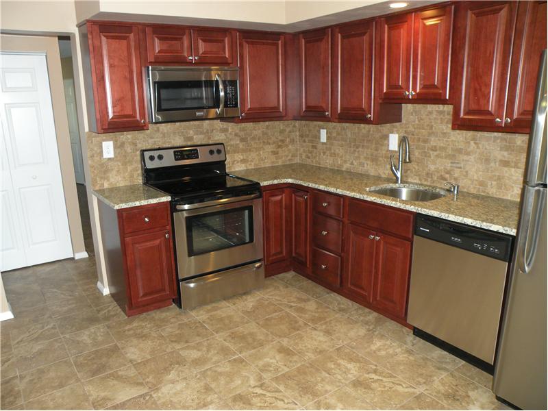 Primary Photo - 402 Heritage Dr