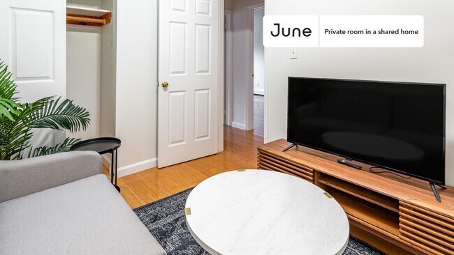 Foto del edificio - Room in Shared 4 bed/2 bath home