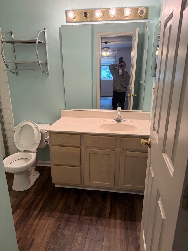 Foto del edificio - 8354 Glenwillow Ln