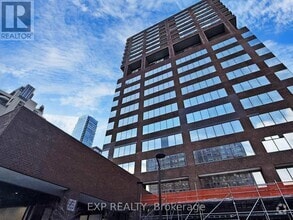 Building Photo - 914-1914 Yonge St