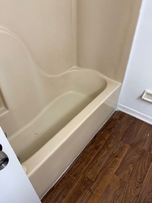 Foto del edificio - Coral Gardens one bedroom condo