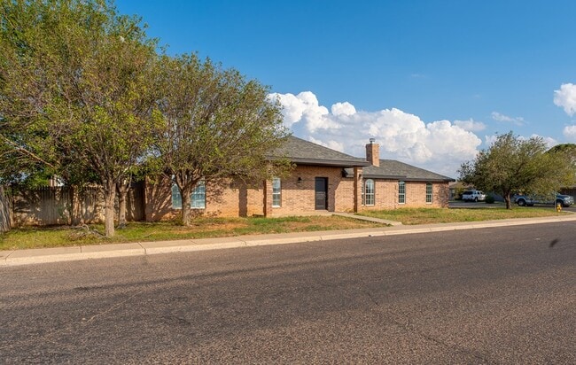 Building Photo - 8752 Cornell Ave