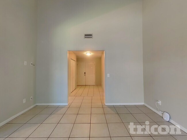 Foto del edificio - 3206 Shady Glen Cir