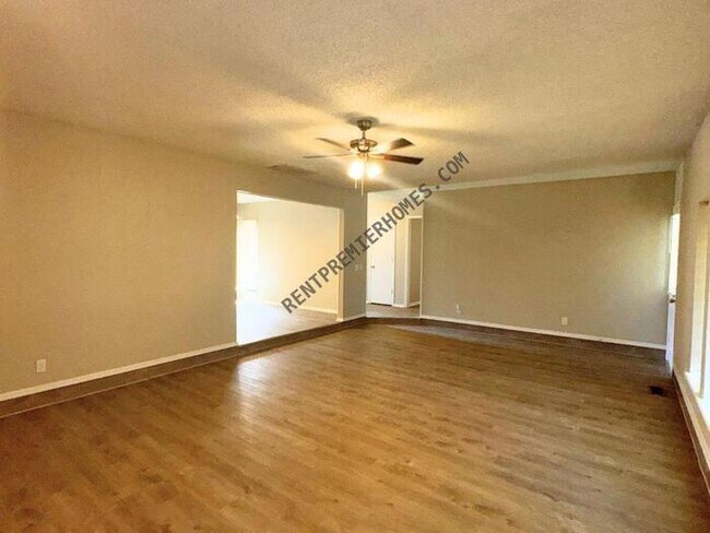 Foto del edificio - 11629 Kings Cir