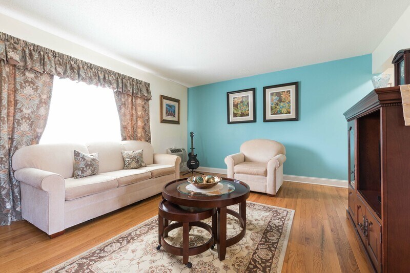 Foto principal - 87 Troy Dr