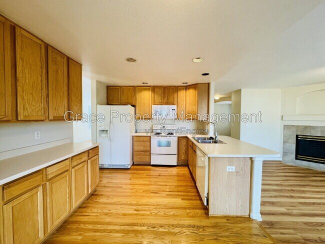 Foto del edificio - 14337 Austin Ct