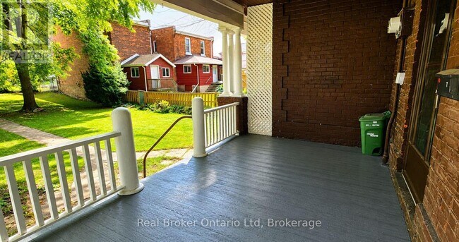 Photo du bâtiment - 1154 4th Ave E