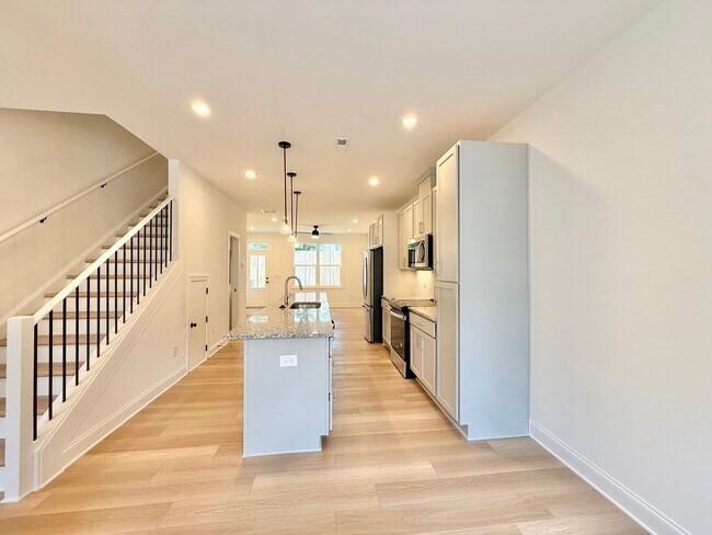 Foto del edificio - Newly Built 4BD, 3.5BA Northeast Raleigh Townhome in a Great Location
