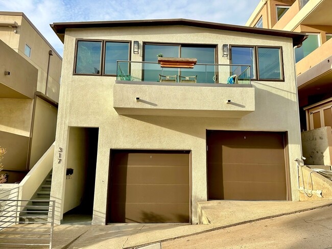Building Photo - 317 Gull St