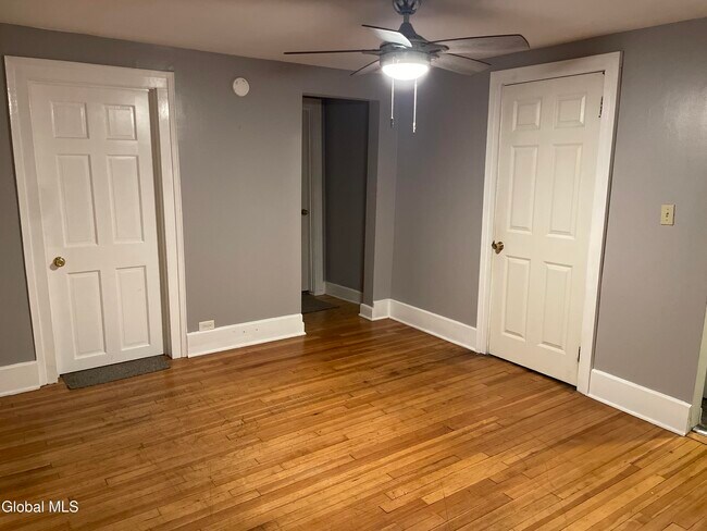 Foto del edificio - 163 Ridge St