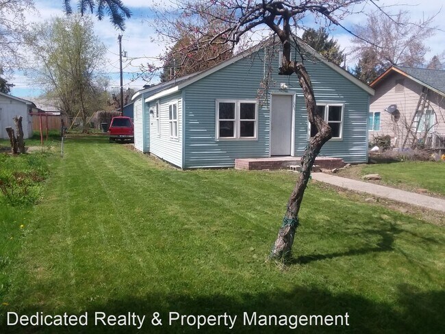 Building Photo - 3 br, 1 bath House - 310 Avenue E.