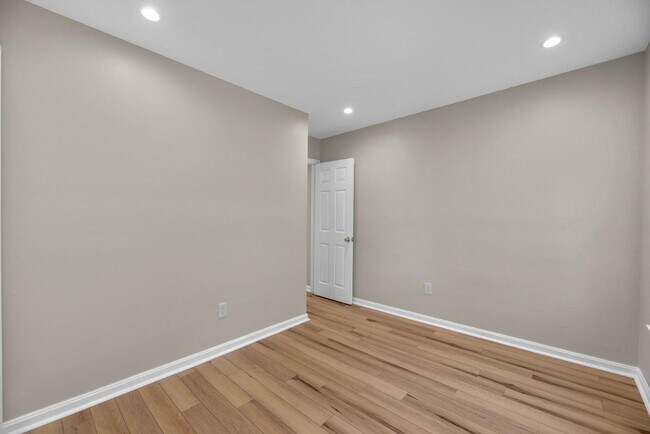 Foto del edificio - 2040 E Fayette St