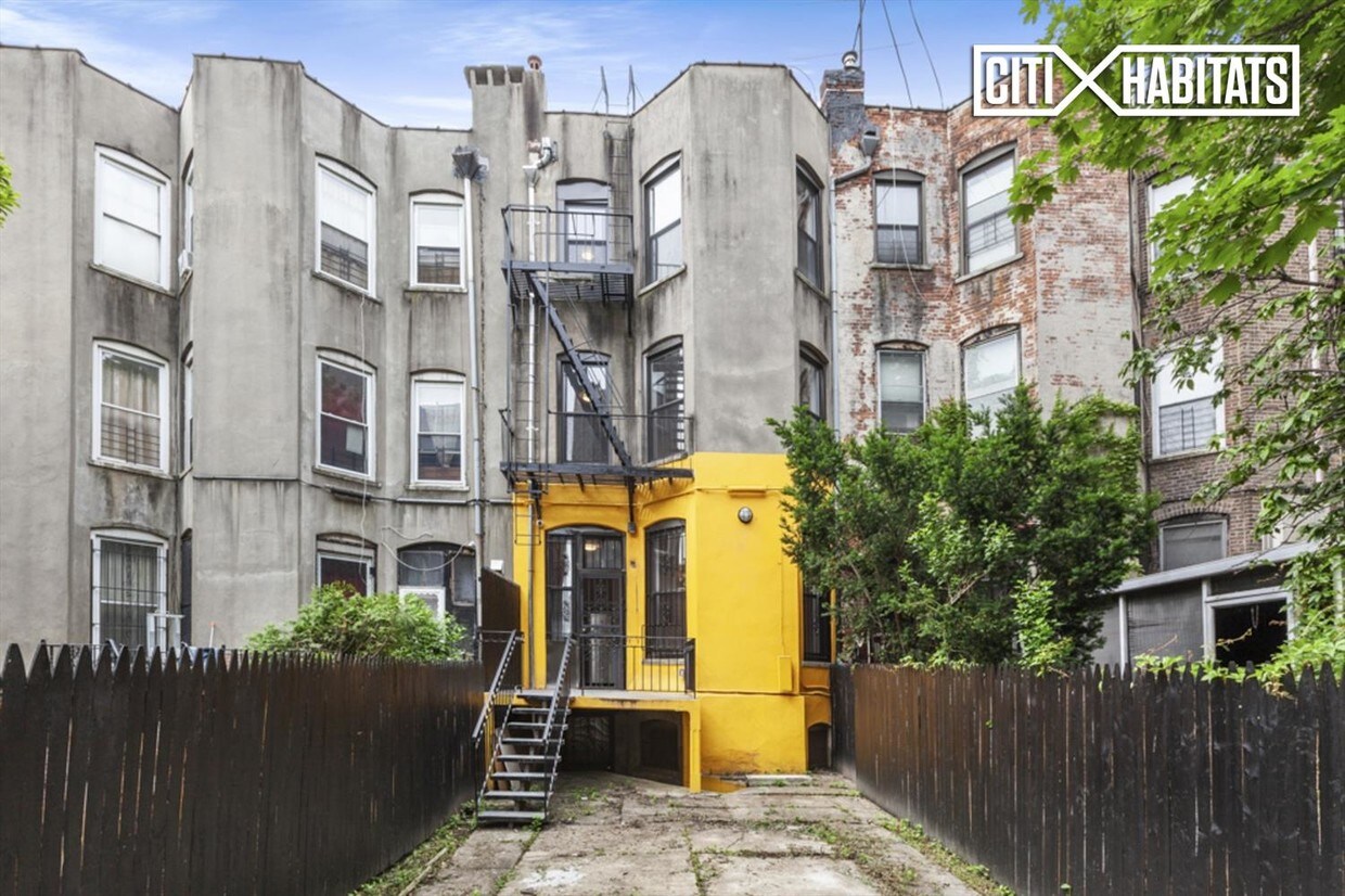 Foto del edificio - 307 E 162nd St