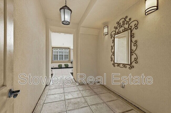 Foto del edificio - 7730 Stoneleaf Rd