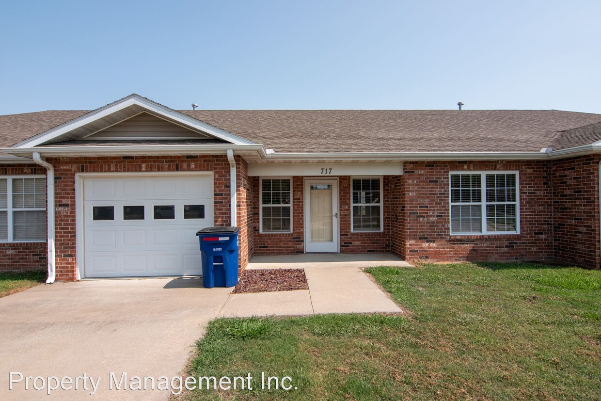 Primary Photo - 2 br, 2 bath House - 717 Etchen