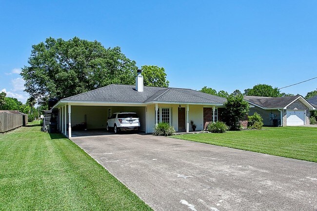 Foto del edificio - 920 Sunnyside Dr