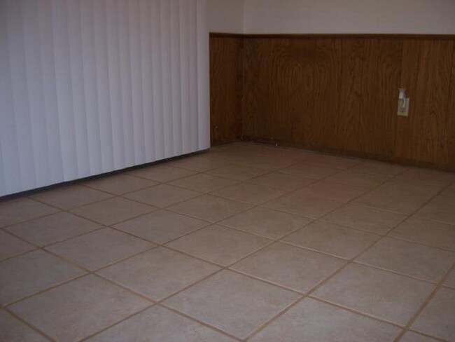 Building Photo - 504 SW 70th St