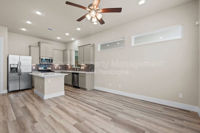Building Photo - 9012 Lonestar Creekbend Ln