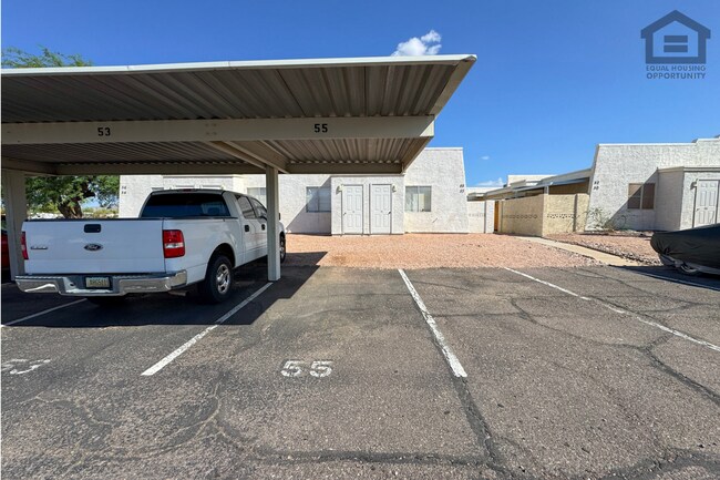 Foto del edificio - 2151 N Meridian Dr
