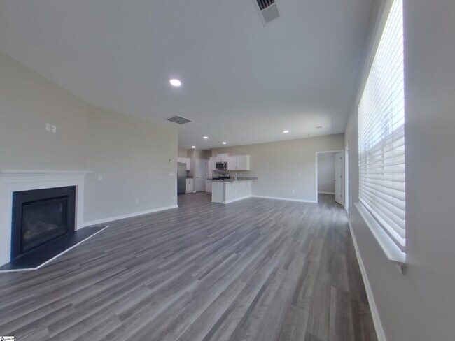 Foto del edificio - 210 Sweetgrass Ln