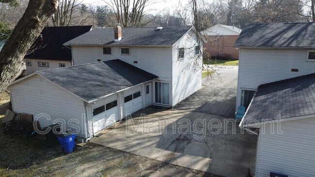 Foto del edificio - 1245 Overbrook Dr