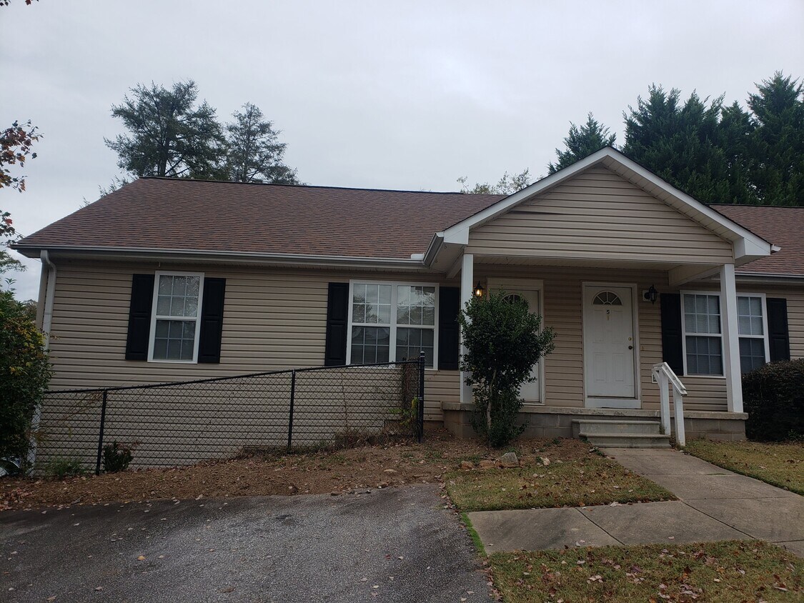 3 Leemike Ct Unit 3, Taylors, SC 29687 Apartments in Taylors, SC