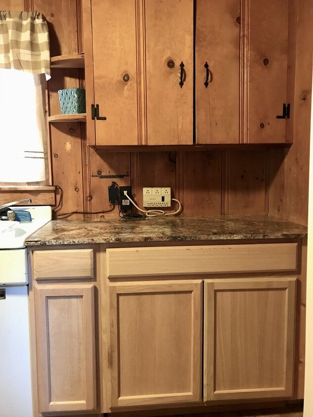 Primary Photo - Seasonal Furnished rental sleeps 4